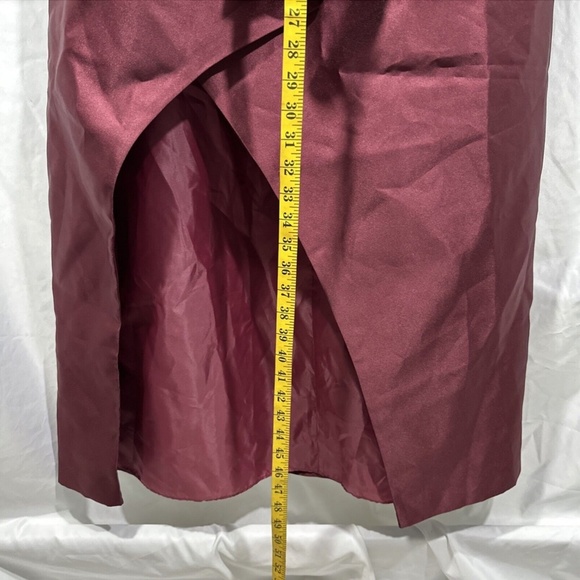 NWT $289 XSCAPE [ 12‎ ] Off Shoulder Draped Asymmetrical Gown in Burgundy - Picture 3 of 13